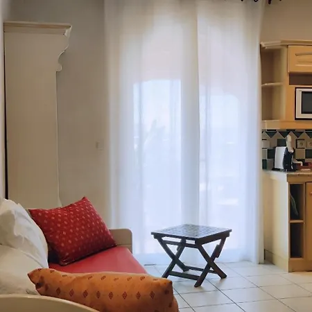 & La Hotel