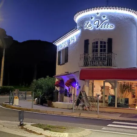 & La Hotel 3*