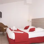& La